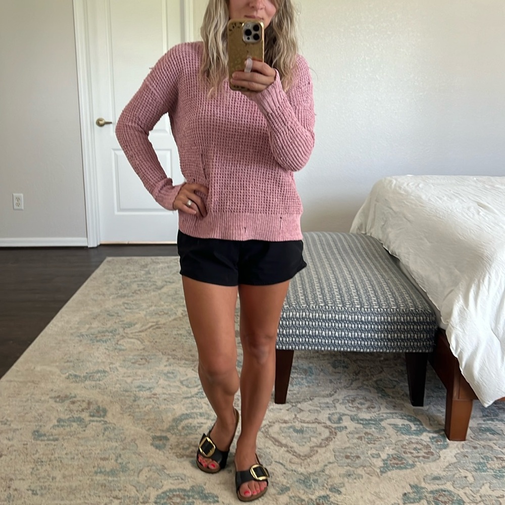 American Eagle Mauve Knitted Distressed Sweater XS